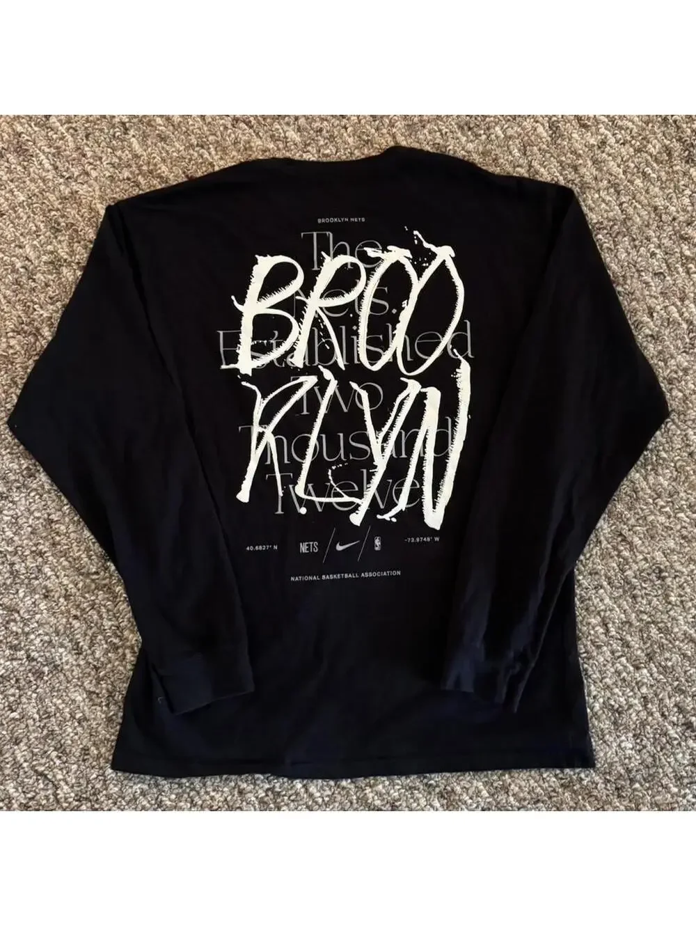 Men’s Brooklyn Nets Nike Long Sleeve Graphic T-Shirt Black Streetwear Size Small